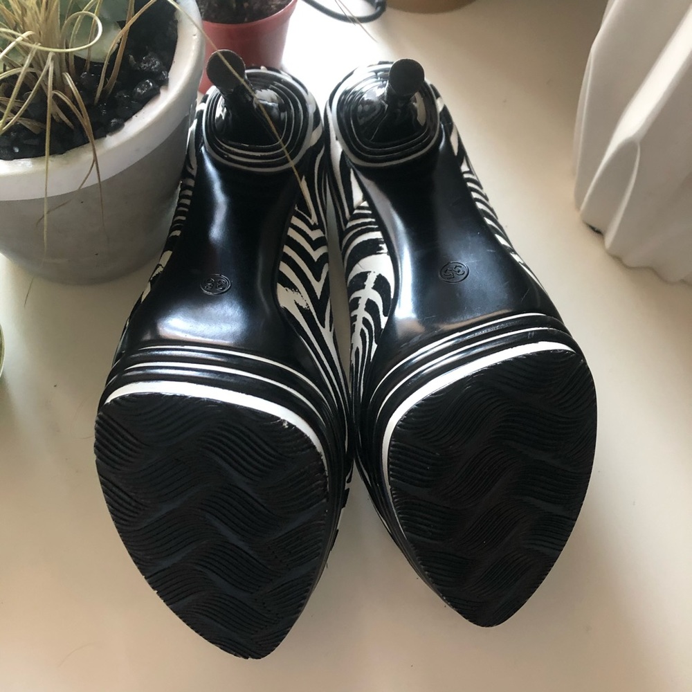 Zebra heels - Picture 4 of 5